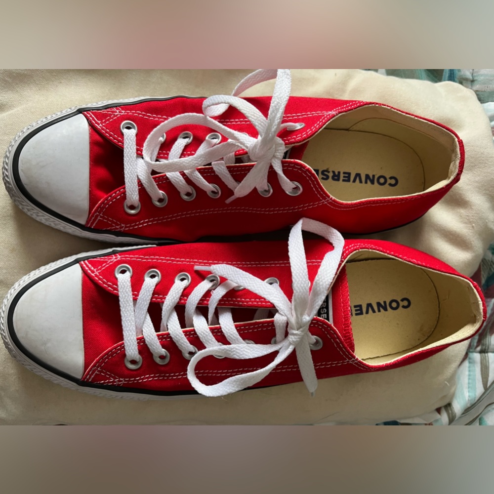 Cherry red converse All Stars As New! - Picture 5 of 8